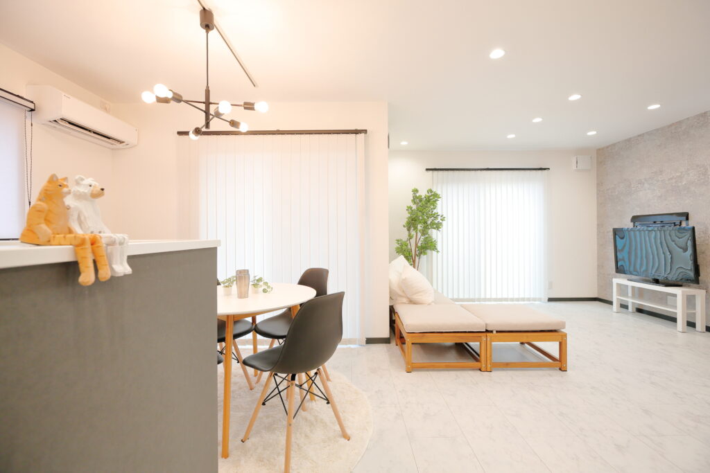 白と黒で魅せる、ハイセンスなGX住宅