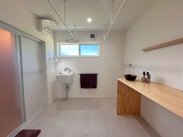 この部屋で完結、脱衣室